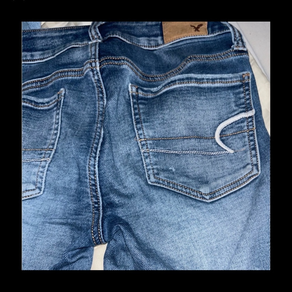 AMERICAN EAGLE SKINNY JEANS
